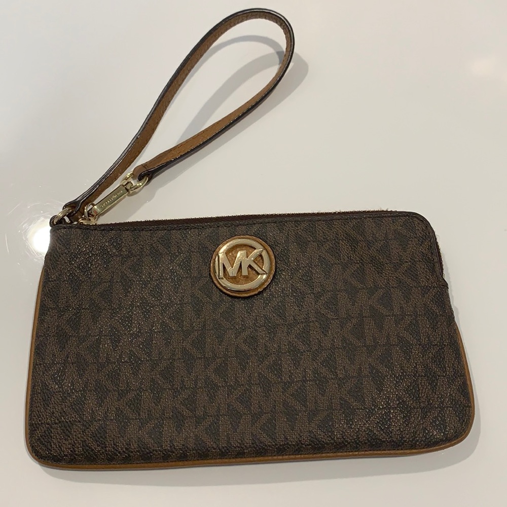 Michael Kors Jet Travel Wristlet